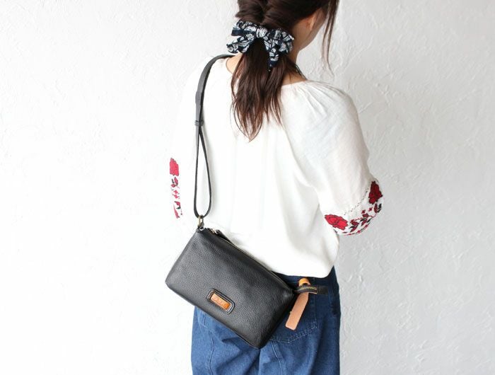 Dakota キャパ ショルダーバッグ | TOZAI NANBOKUYA Dakota キャパ ショルダーバッグ | TOZAI NANBOKUYA