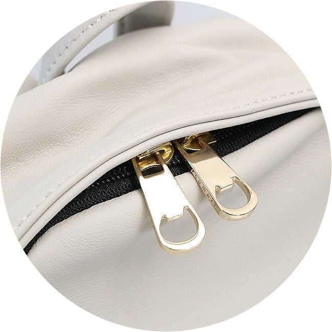 【極美品】tsumori chisato CARRY ライトラム ボディバッグ tsumori chisato CARRY（ツモリチサトキャリー） ショルダーバッグ