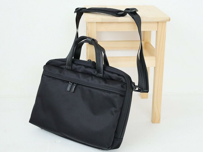 ace. GENE プロフレックス ブリーフケース | TOZAI NANBOKUYA