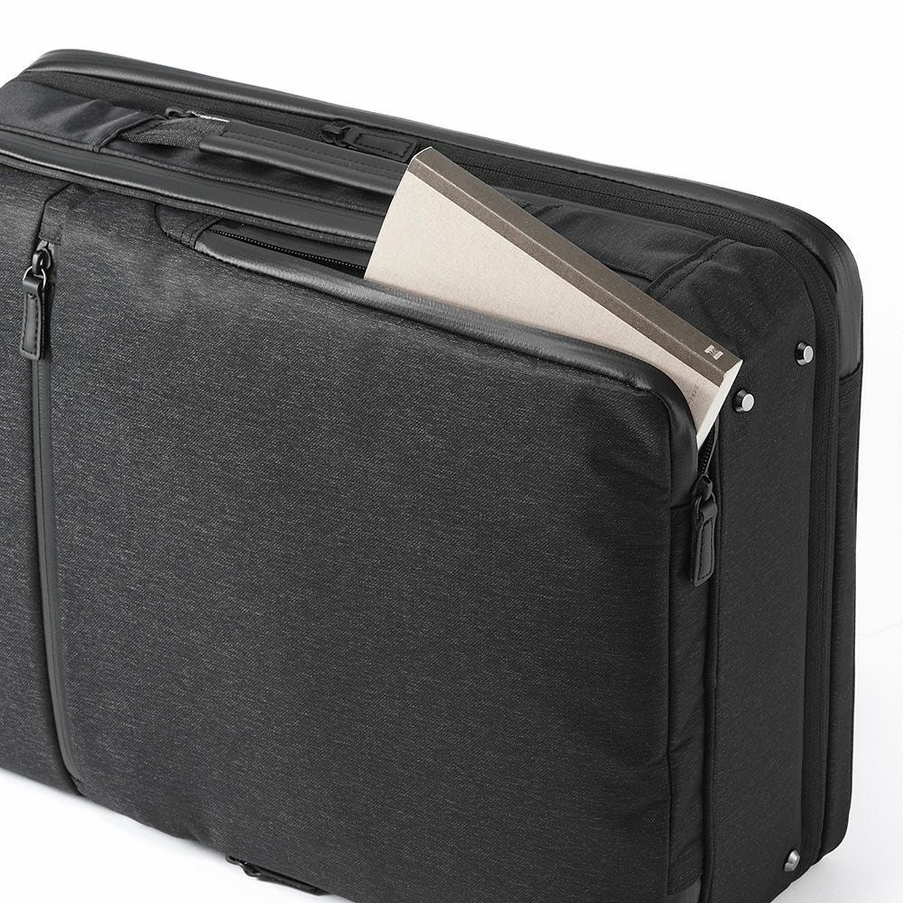 ace. GENE ガジェタブル ヘザー2 ビジネスバッグ | TOZAI NANBOKUYA