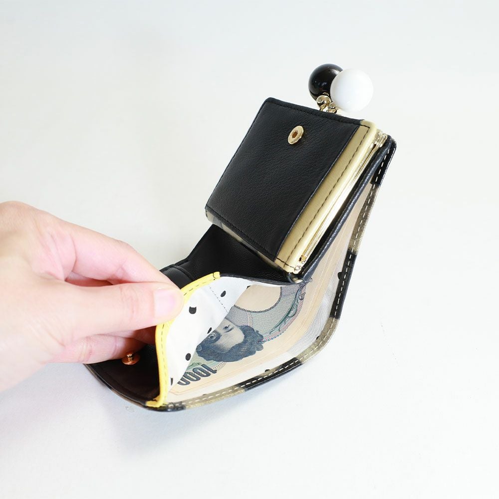 tsumori chisato CARRY フルムーンドット がま口小銭入れ tsumori chisato CARRY フルムーンドット がま口二つ折り財布 | TOZAI