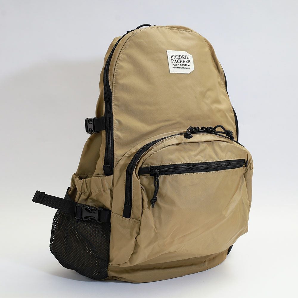 FREDRIK PACKERS 210D DAY PACK TIPI リュックサック | TOZAI NANBOKUYA