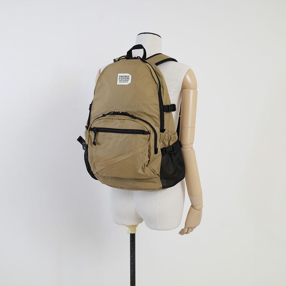 FREDRIK PACKERS 210D DAY PACK TIPI リュックサック | TOZAI NANBOKUYA