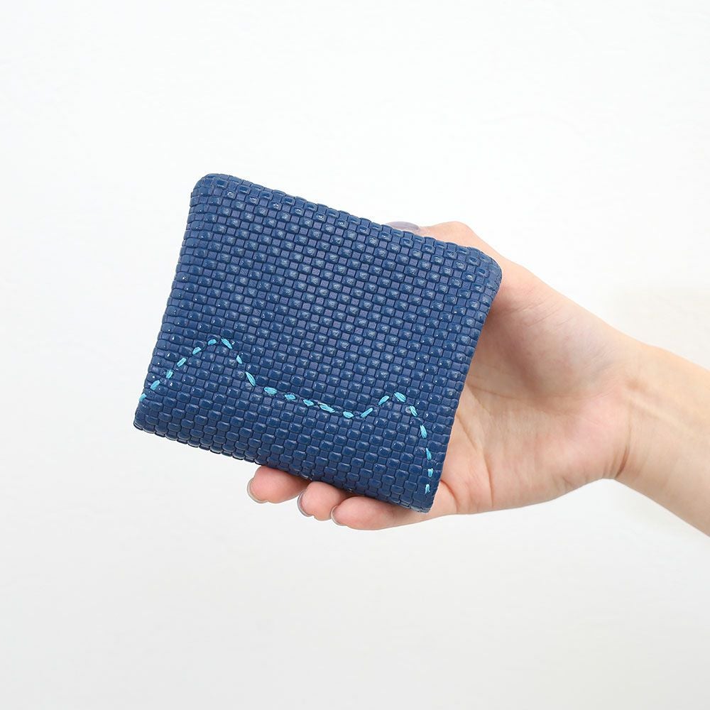tsumori chisato CARRY エポネコメッシュ 二つ折り財布 | TOZAI NANBOKUYA