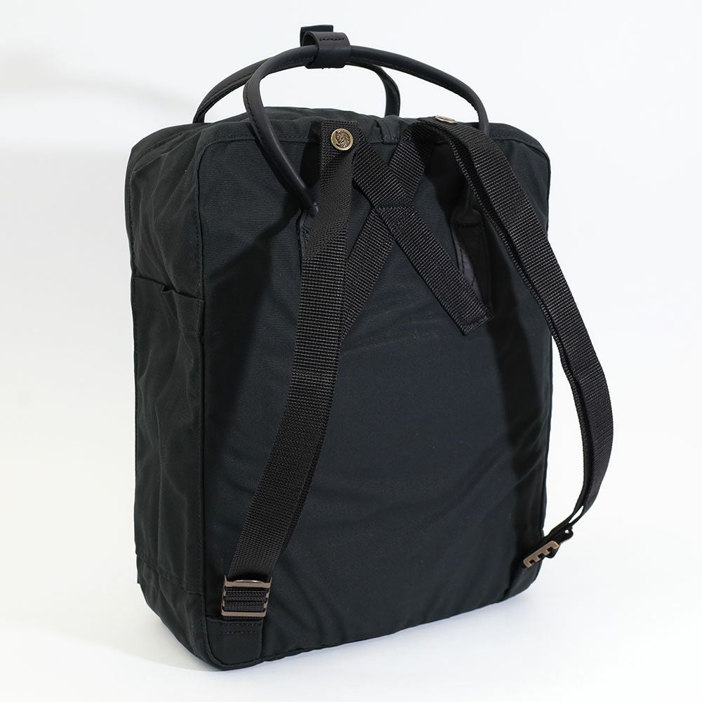 FJALLRAVEN Kanken No. 2 Black リュックサック | TOZAI NANBOKUYA