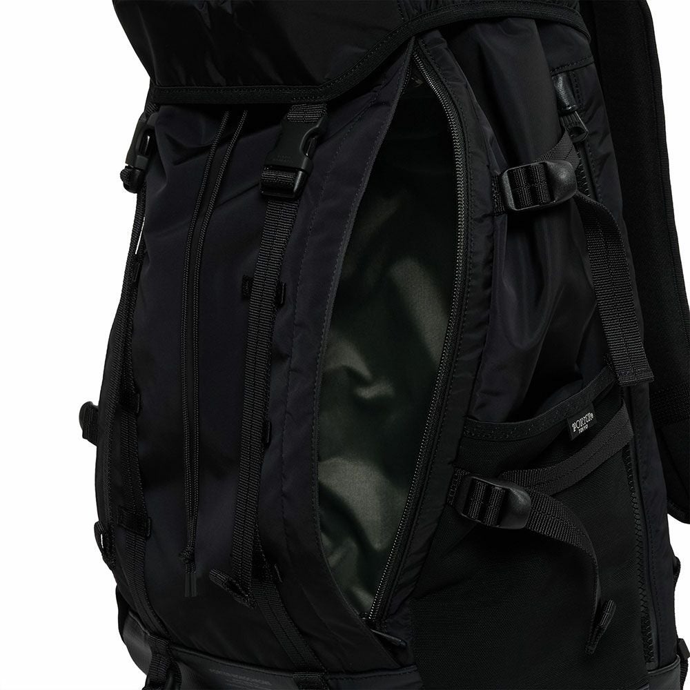 PORTER ブラック バックパック Review of the PORTER THINGS DAYPACK, a sophisticated all-black