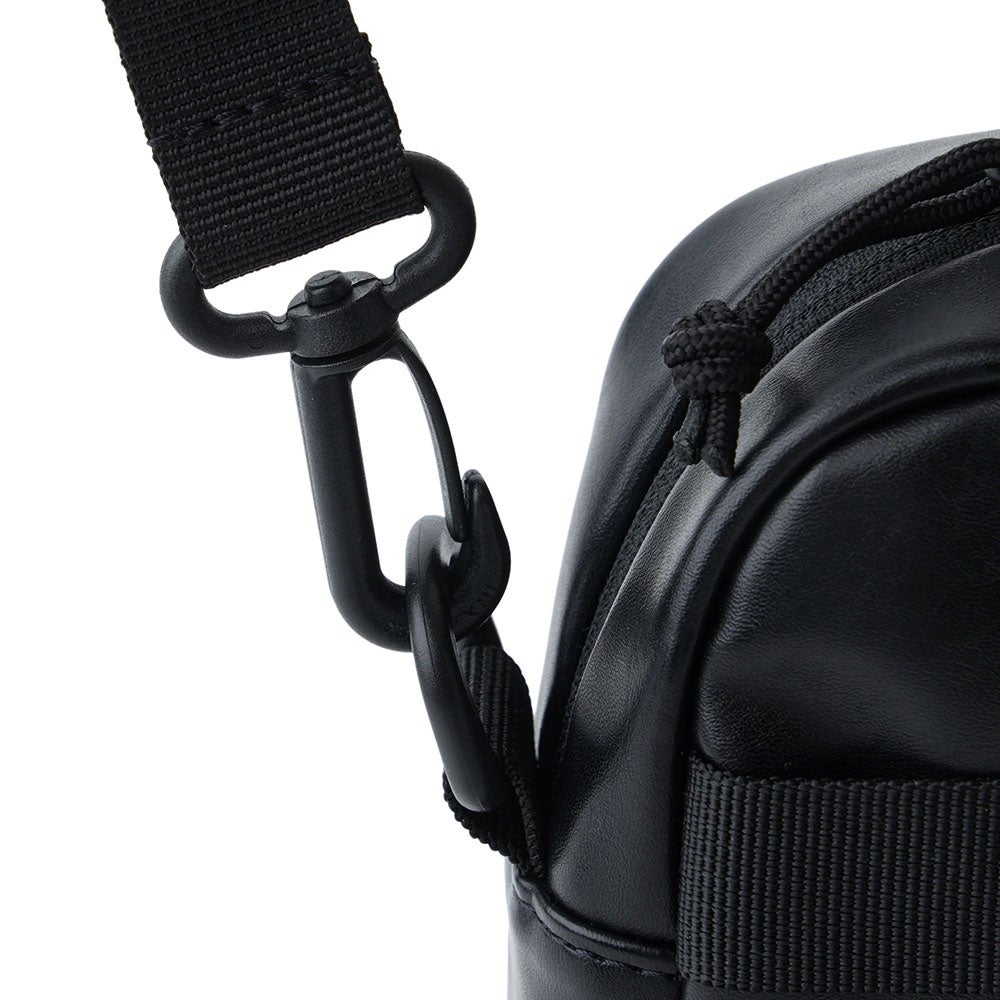 NEW ERA Shoulder pouch2 シンセティックレザー ショルダーポーチ 1.7L